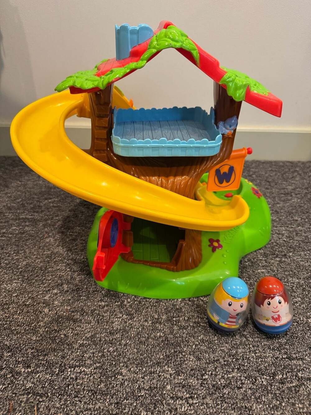 2009 PLAYSKOOL WEEBLES MUSICAL TREE HOUSE PLAYSET sound works with 2 Weebles